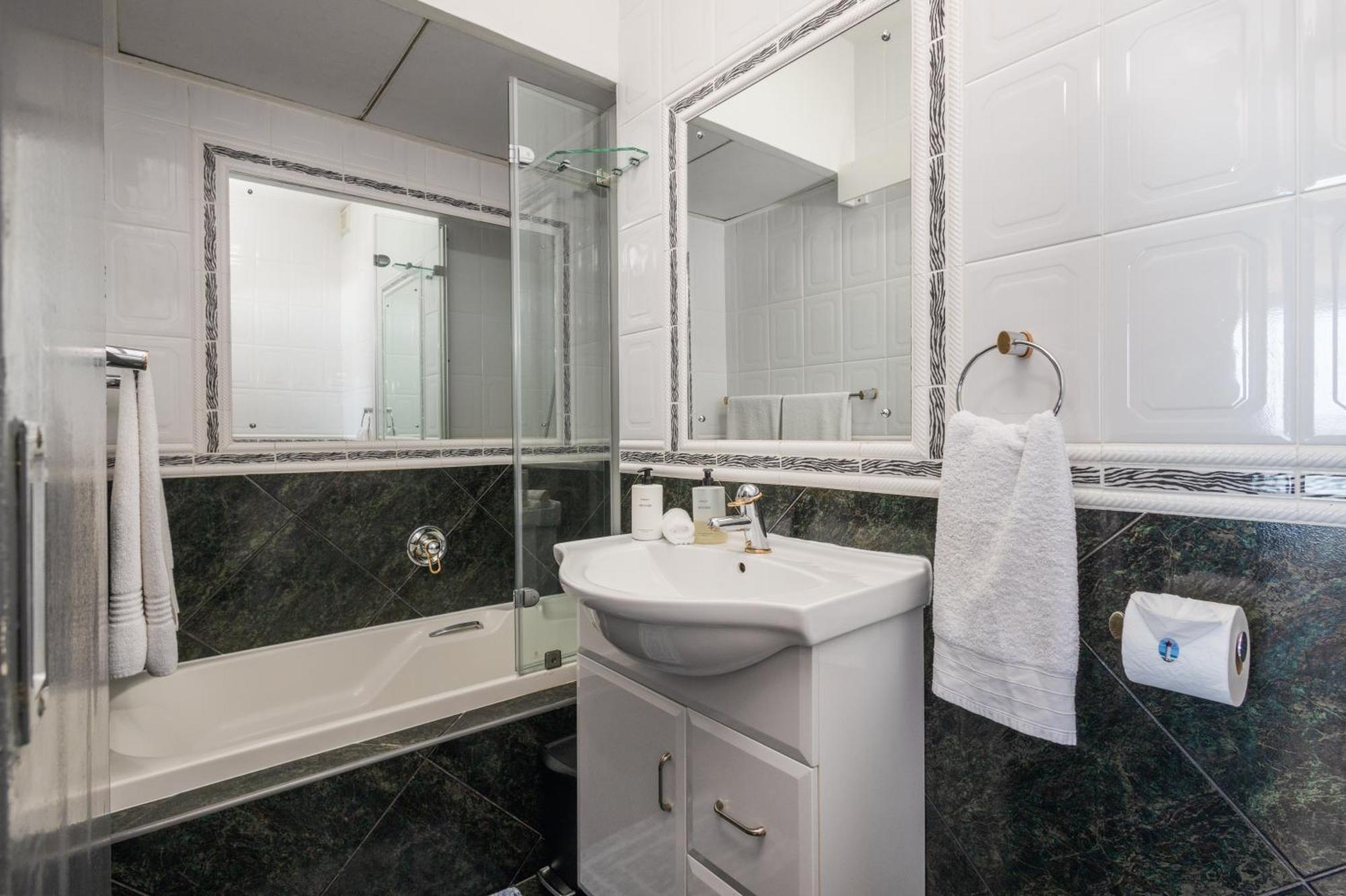 22 Bronze Bay - By Stay In Umhlanga Durban Dış mekan fotoğraf